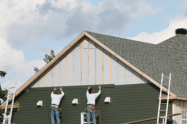 Professional Siding technician working in Madera, PA
